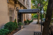 Co-op at 320 West 90th Street, 