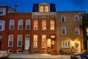 Townhouse at 415 East Clement Street, 
