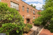 Townhouse at 204 4th Street Southeast, 
