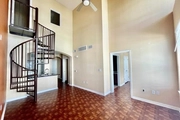 Condo at 914 West 26th Street, 