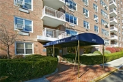 Co-op at 3725 Henry Hudson Parkway, 