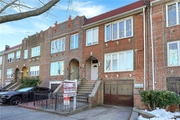 Townhouse at 1651 West 1st Street, 