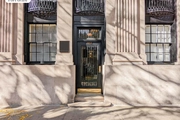 Townhouse at 53 East 64th Street, 