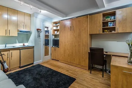 Unit for sale at 333 E 43RD Street, Manhattan, NY 10017