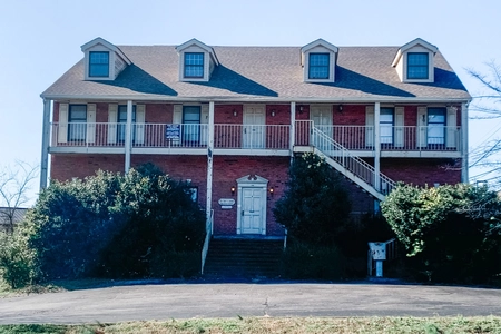House at 105 Breckinridge Court, 