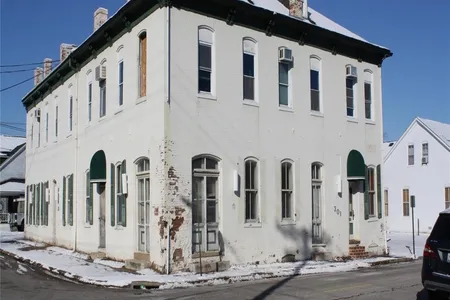 House at 115 North Charles Street, 