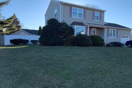 1631 Melville St, Oakhurst, NJ