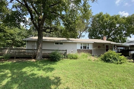 401 Walnut St, Flippin, AR