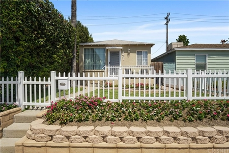 House at 3515 West Alameda Avenue, 
