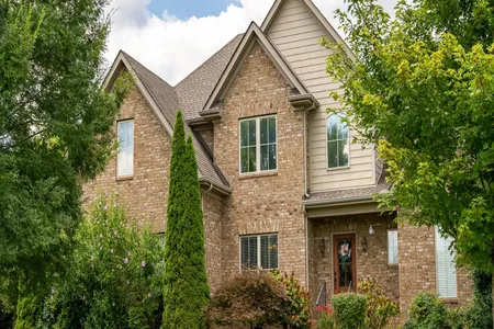 House for Sale at 710 River Birch Dr, Murfreesboro,  TN 37130