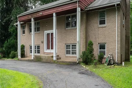 Multifamily at 21 Lovell Avenue, 