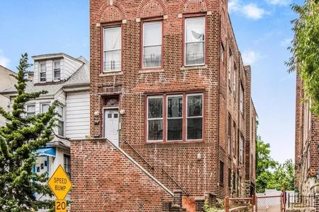 Property at 1912 Loring Place South, 