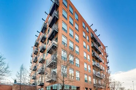 Condo at 1024 West Fry Street, 