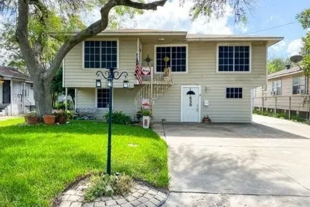 Unit for sale at 658 Trevino Street, Alice, TX 78332