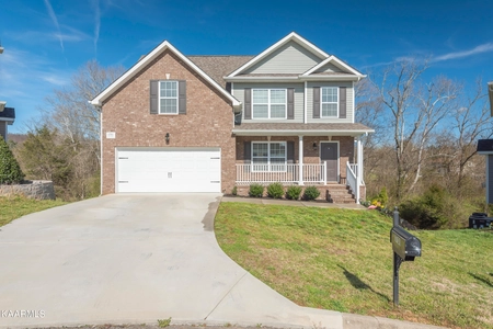 1701 Point Wood Dr, Knoxville, TN