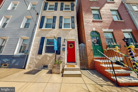 Townhouse at 713 Moyer Street, 