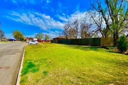 Commercial for Sale at 820 S Country Club Road, El Reno,  OK 73036