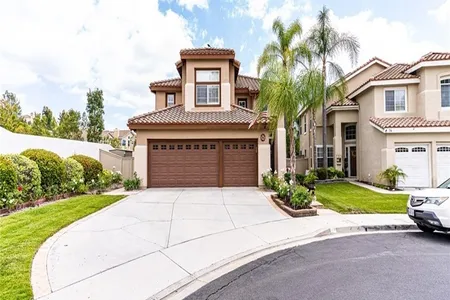 House for Sale at 16 Via Topacio, Rancho Santa Margarita,  CA 92688