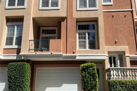 Townhouse for Sale at 3 Cetinale Aisle, Irvine,  CA 92606