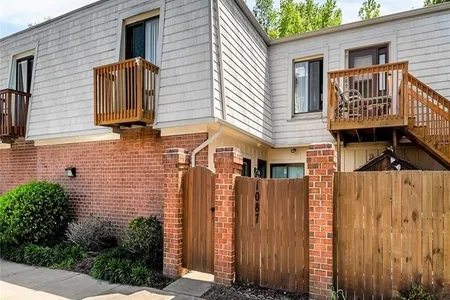 Townhouse at 732 Sequoia Way, 