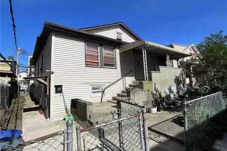 Townhouse at 242 Ocean View Avenue, 