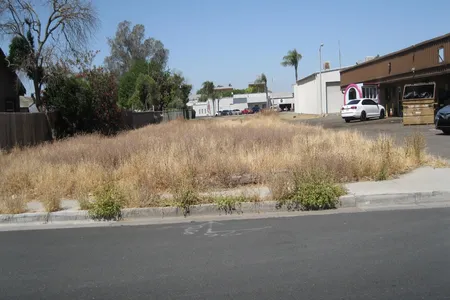 Land at 220 West Inyo Avenue, 