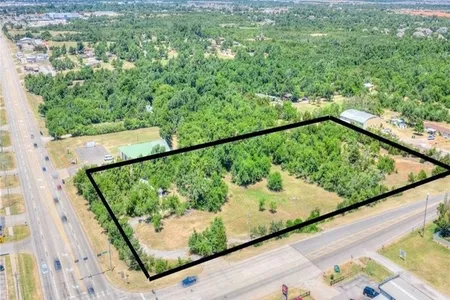 Commercial for Sale at 1641 E State Highway 152, Mustang,  OK 73064