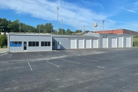 Commercial for Sale at 400 E Hwy 52 Bypass, Lafayette,  TN 37083