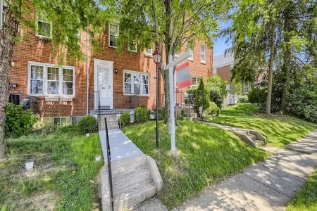 Townhouse at 1401 Dartmouth Avenue, 
