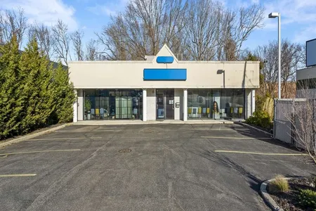Unit for sale at 5 Crooked Hill Road, Commack, NY 11725