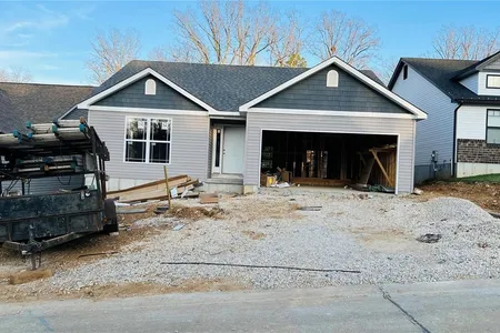Unit for sale at 1929 Masters Drive, Festus, MO 63028