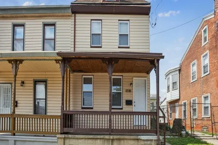 Townhouse at 1653 Conklin Street, 