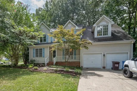 Townhouse at 320 Middle Oaks Drive, 