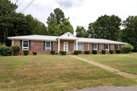 House for Sale at 1708 Bellwood Dr, Centerville,  TN 37033