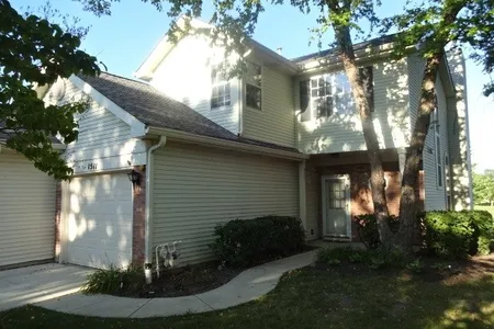 Unit for sale at 1511 Golfview Drive, Glendale Heights, IL 60139