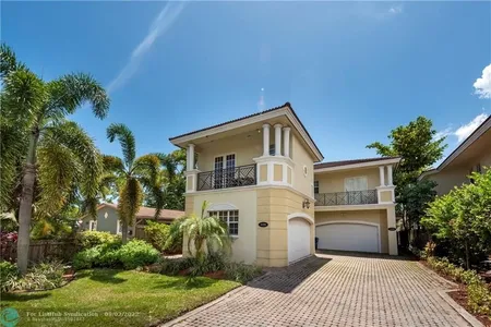 Townhouse for Sale at 1400 Ne 24th St. #1400, Wilton Manors,  FL 33305