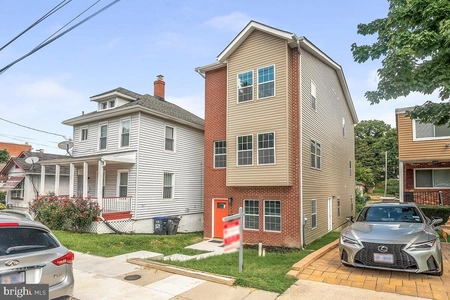 Townhouse at 4719 Eads Street Northeast, 