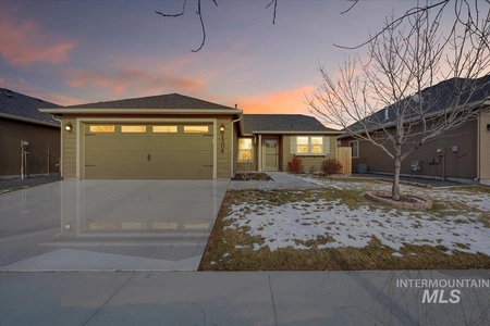 Unit for sale at 1304 West Tacola Street, Nampa, ID 83651
