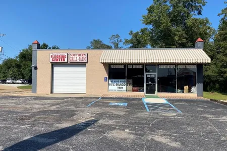 Unit for sale at 600 North 3 Notch Street, Troy, AL 36081