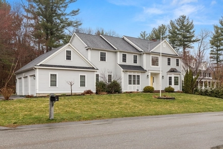 26 Stonebridge Rd, Groveland, MA
