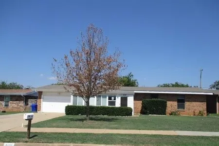 House for Sale at 2121 Lafayette Drive, Norman,  OK 73071