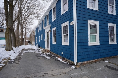 142 High St, Danvers, MA