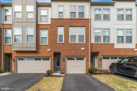 Townhouse at 24645 Nettle Mill Square, 