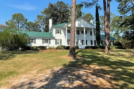 House for Sale at 711 Jefferson St, Douglas,  GA 31533