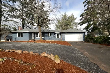 House for Sale at 4505 Se Hill Rd, Milwaukie,  OR 97267