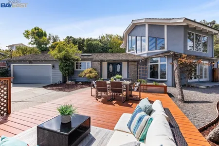 House for Sale at 6 Fairoaks Ct, San Mateo,  CA 94403