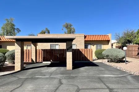 Townhouse for Sale at 727 S Pantano Parkway, Tucson,  AZ 85710