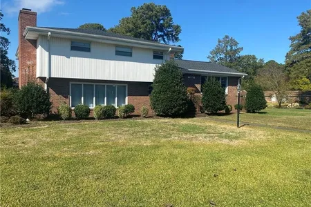 Unit for sale at 5106 Sweetbriar Circle, Portsmouth, VA 23703
