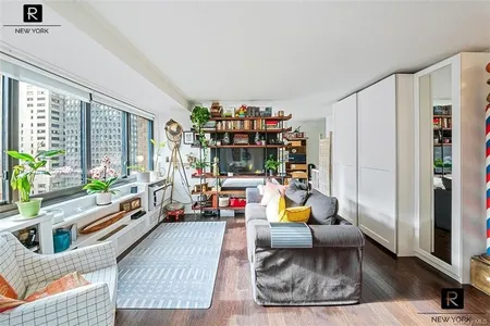 Unit for sale at 77 Fulton Street #23G, New York, NY 10038