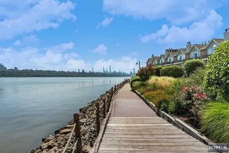Unit for sale at 200 Grand Cove Way #5G, Edgewater, NJ 07020